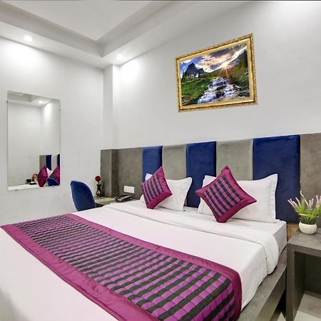Hotel S B Inn-Near New Delhi Train Station Bagian luar foto