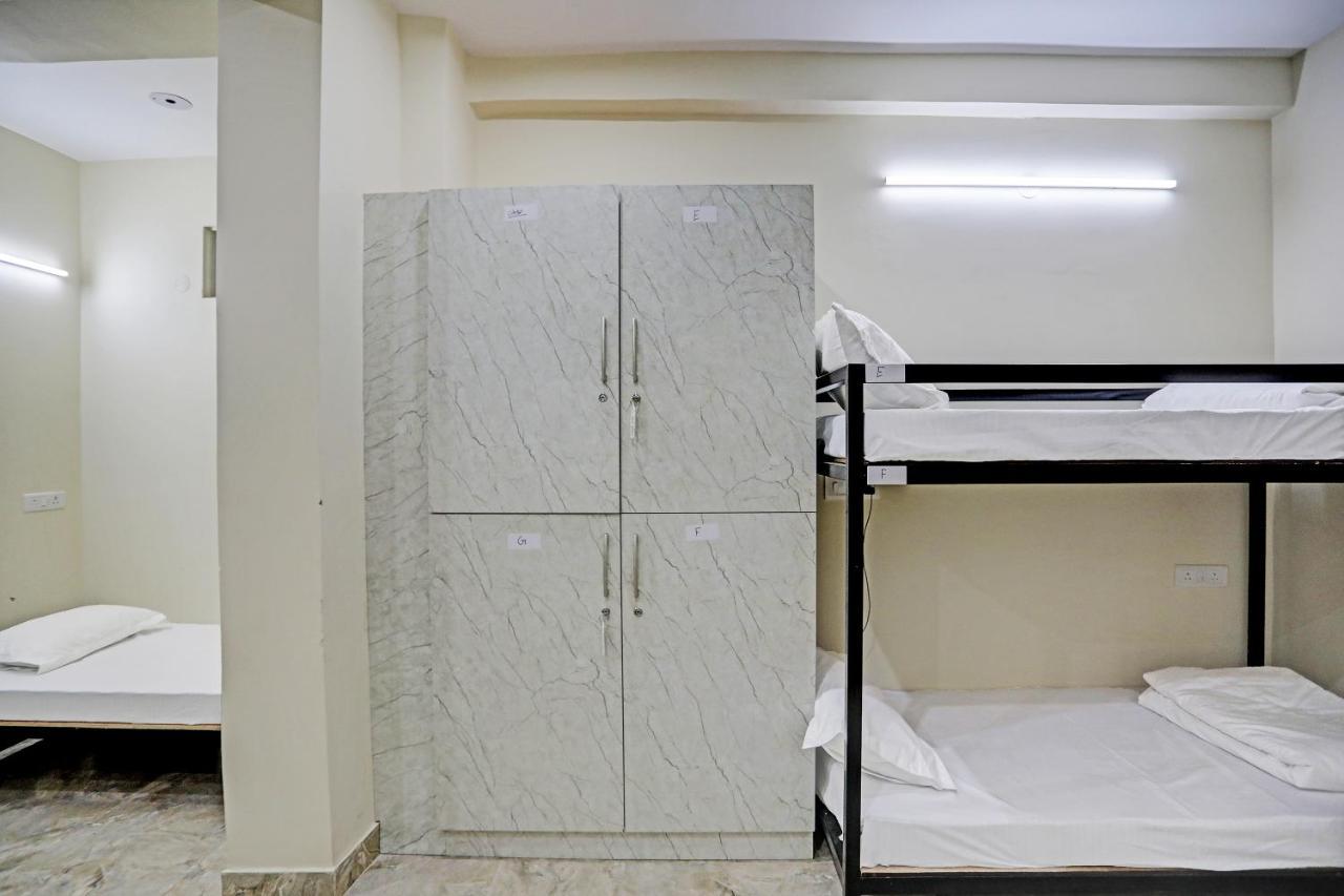 Hotel S B Inn-Near New Delhi Train Station Bagian luar foto