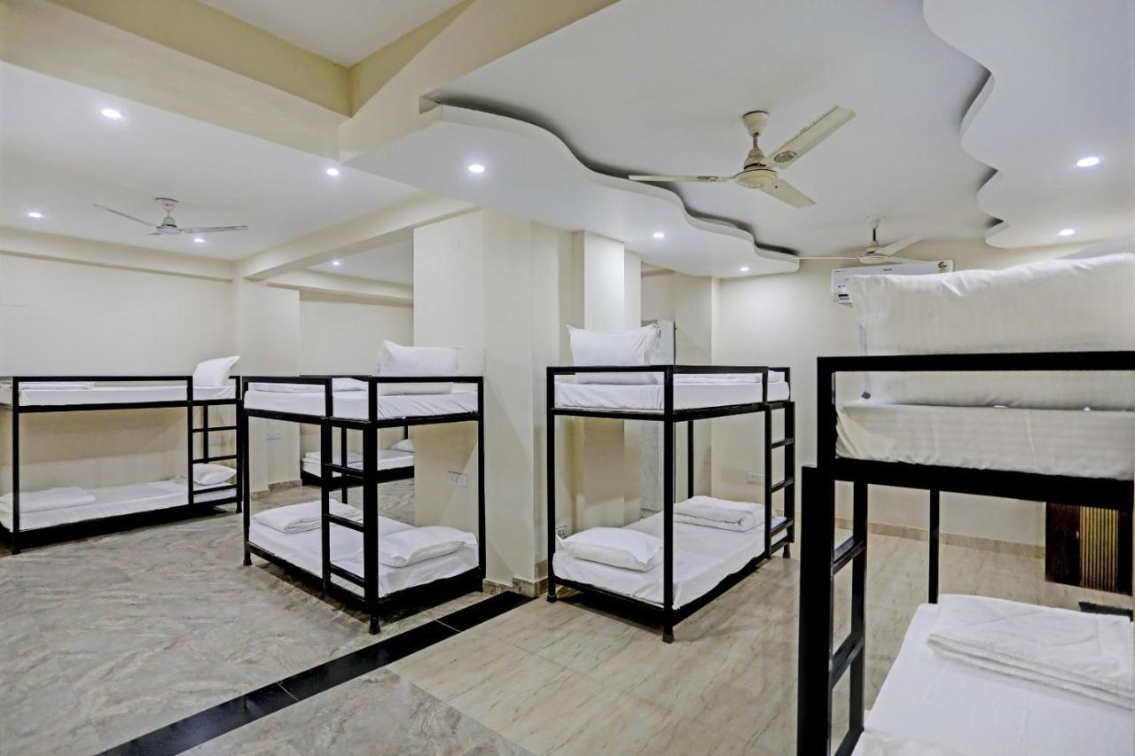 Hotel S B Inn-Near New Delhi Train Station Bagian luar foto