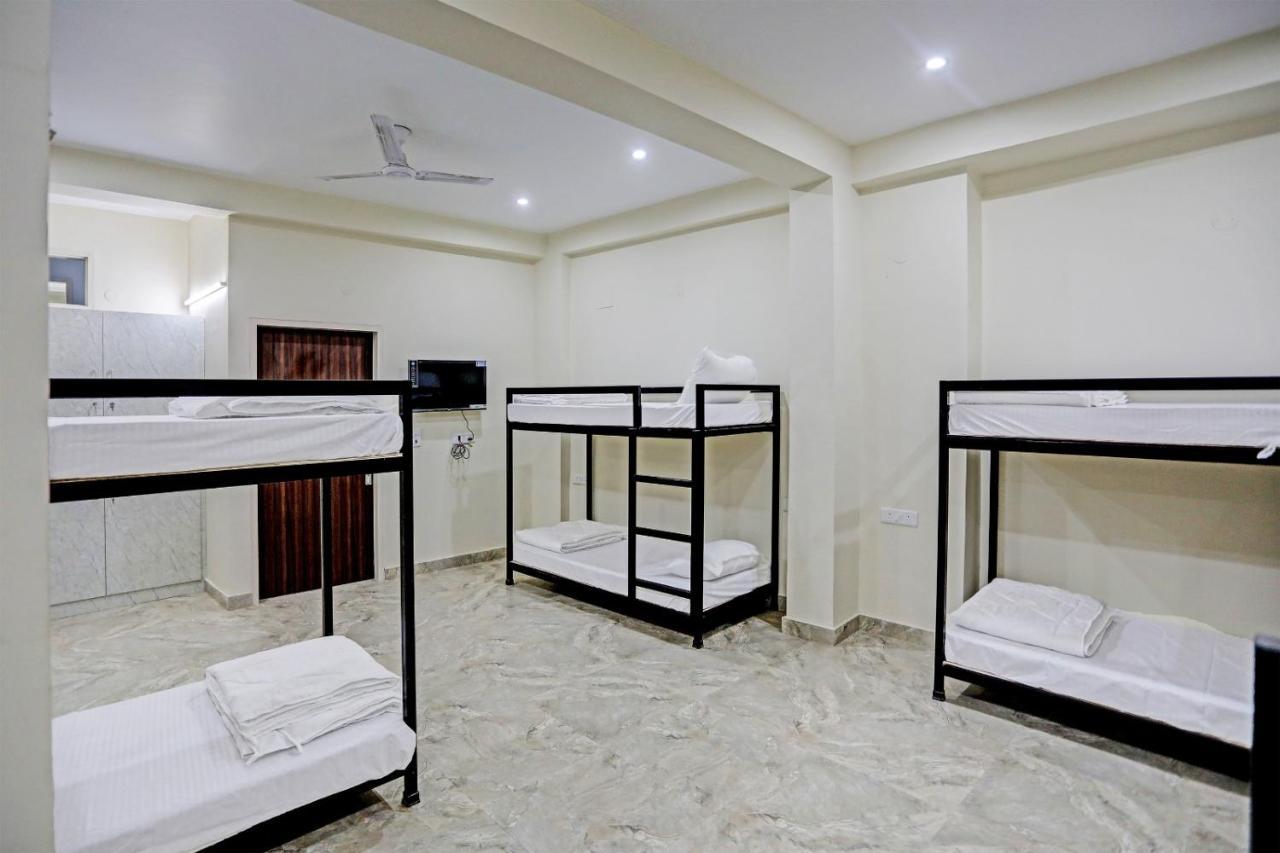 Hotel S B Inn-Near New Delhi Train Station Bagian luar foto