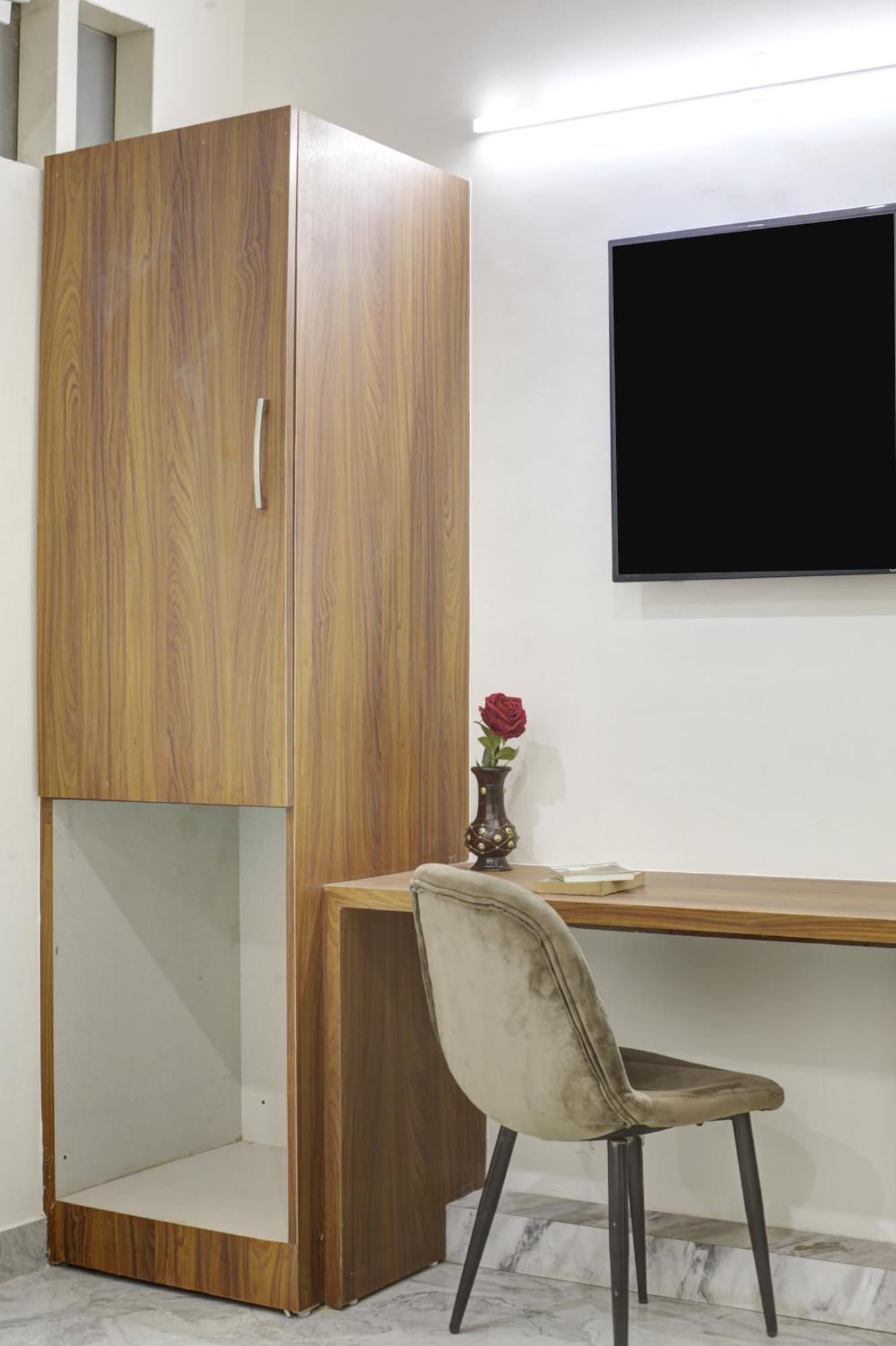 Hotel S B Inn-Near New Delhi Train Station Bagian luar foto
